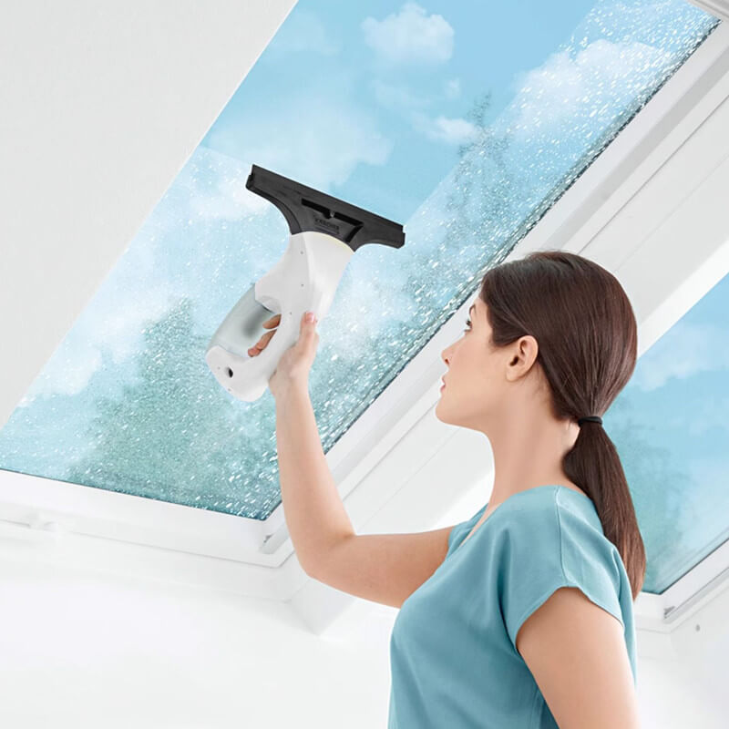 Electric Window Vacuum Squeegee